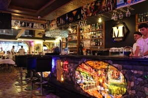 酒吧（店内）