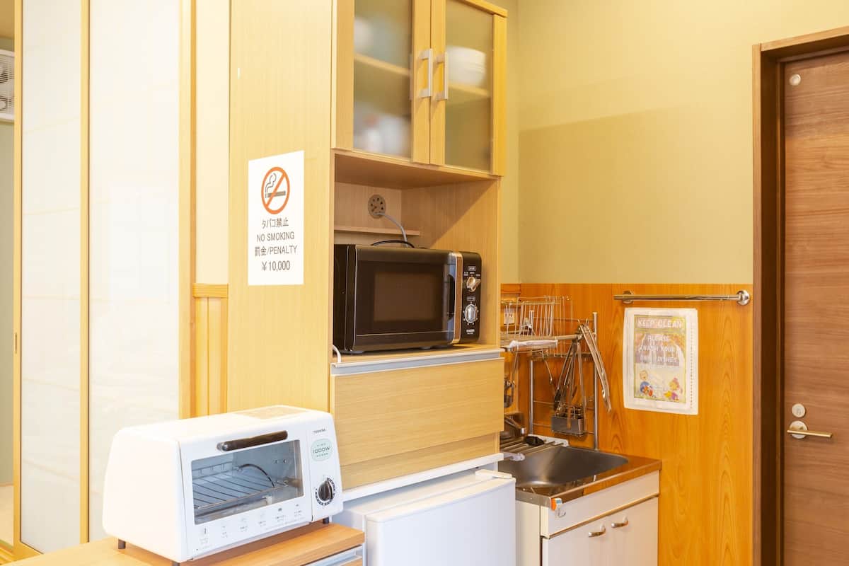 japanese room - quintuple, (non-smoking) | private kitchen | mini-fridge, microwave, electric kettle