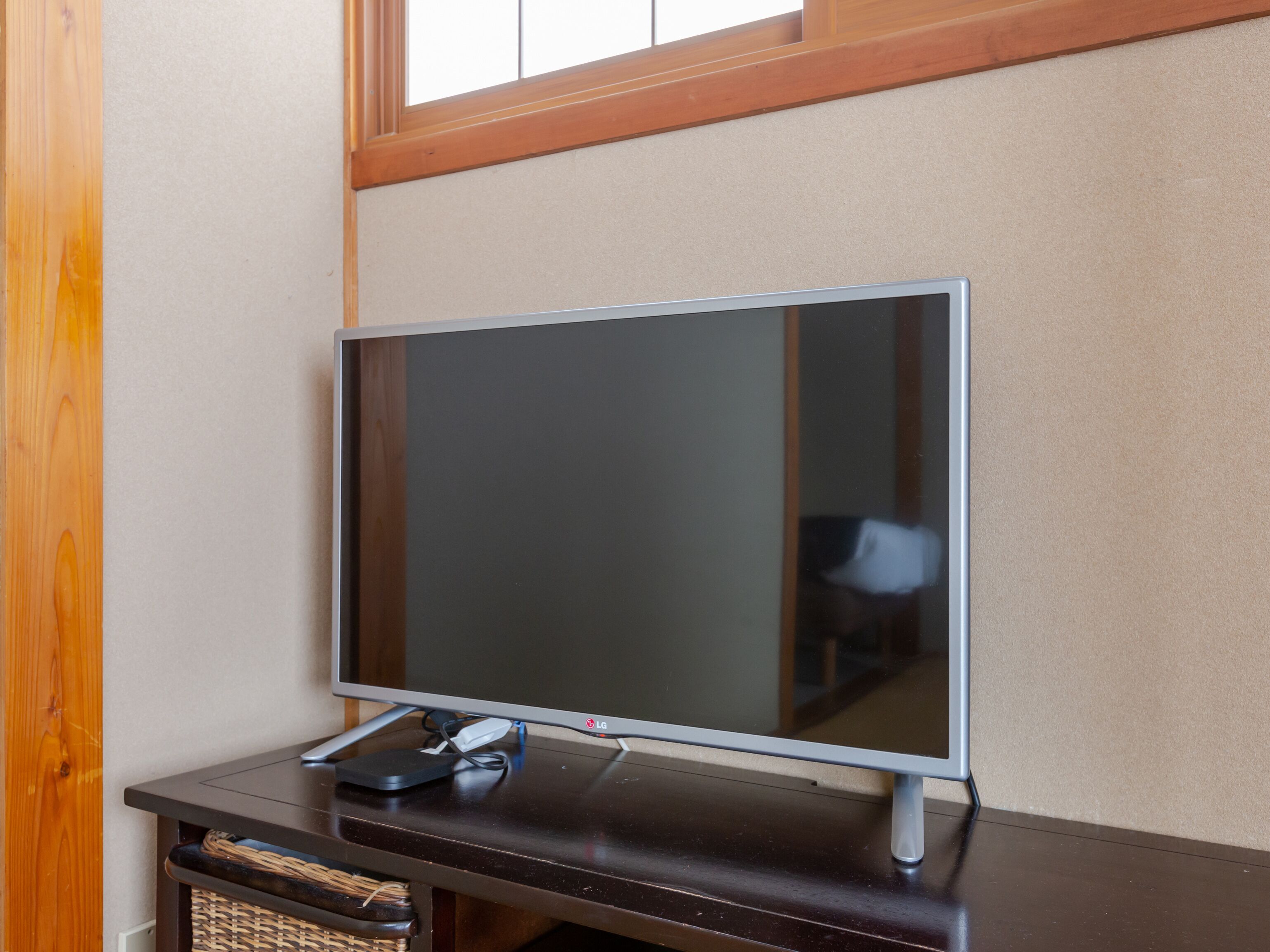 quadruple room with shared bathroom (non smoking) | television