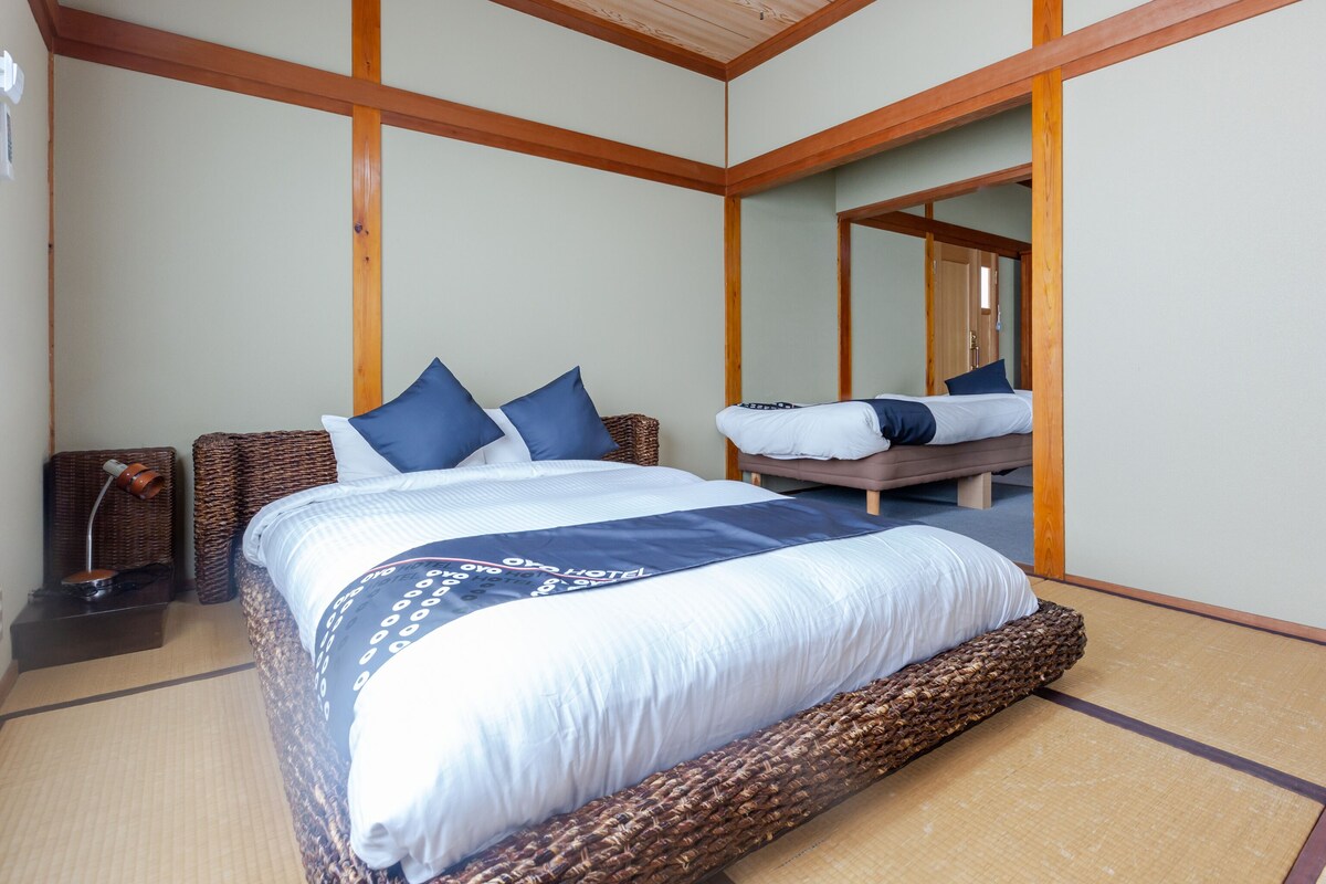 Quadruple Room with Shared Bathroom (Non Smoking)