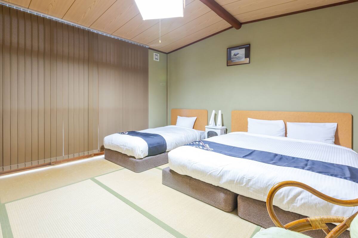 In-room safe, iron/ironing board, free WiFi, bed sheets