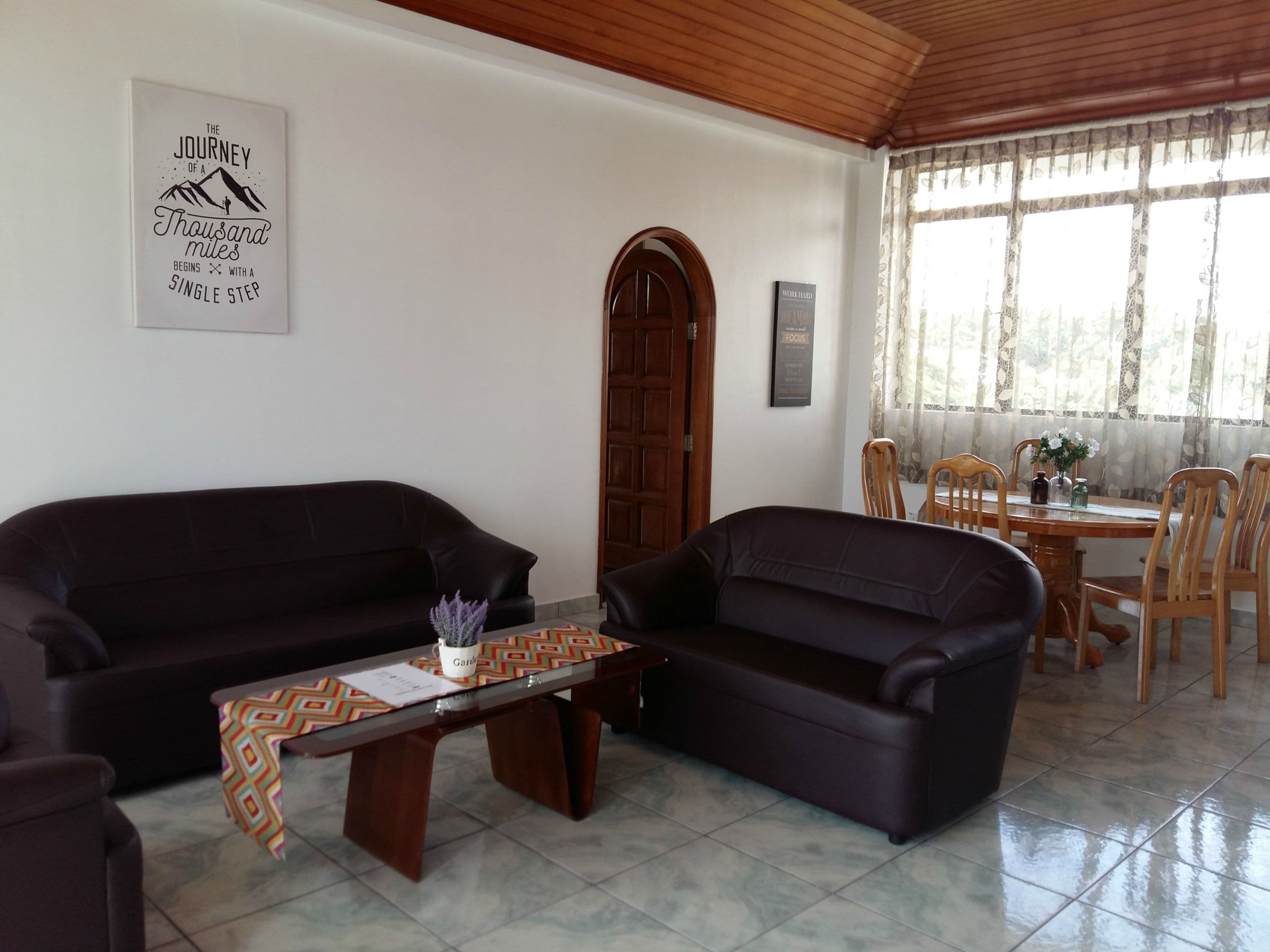 Departamento básico, 3 habitaciones | Sala de estar