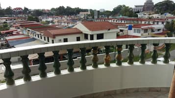 Basic Apartment, 3 Bedrooms | Balcony