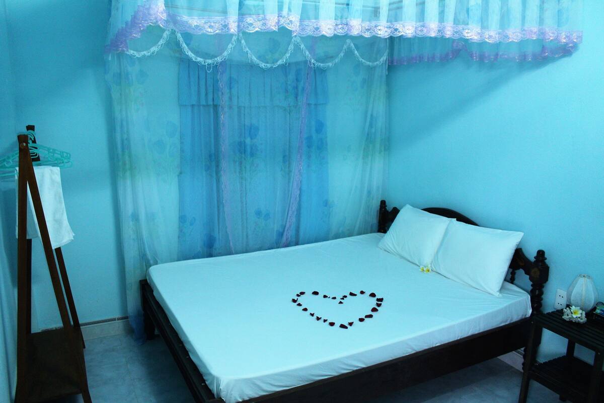 Standard Room | Bed sheets