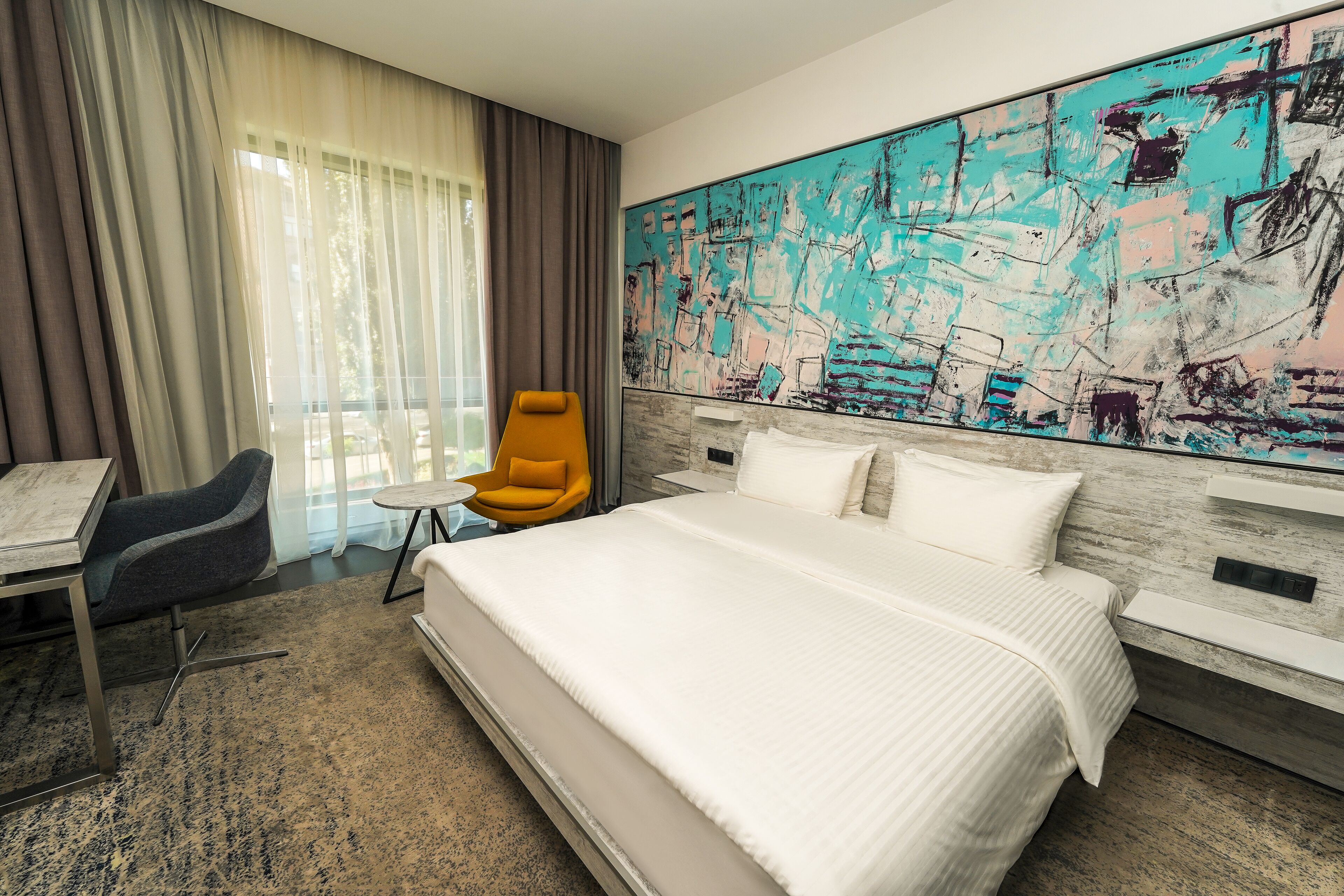 Superior King Room | Seprai premium, selimut bulu angsa, minibar, dan brankas