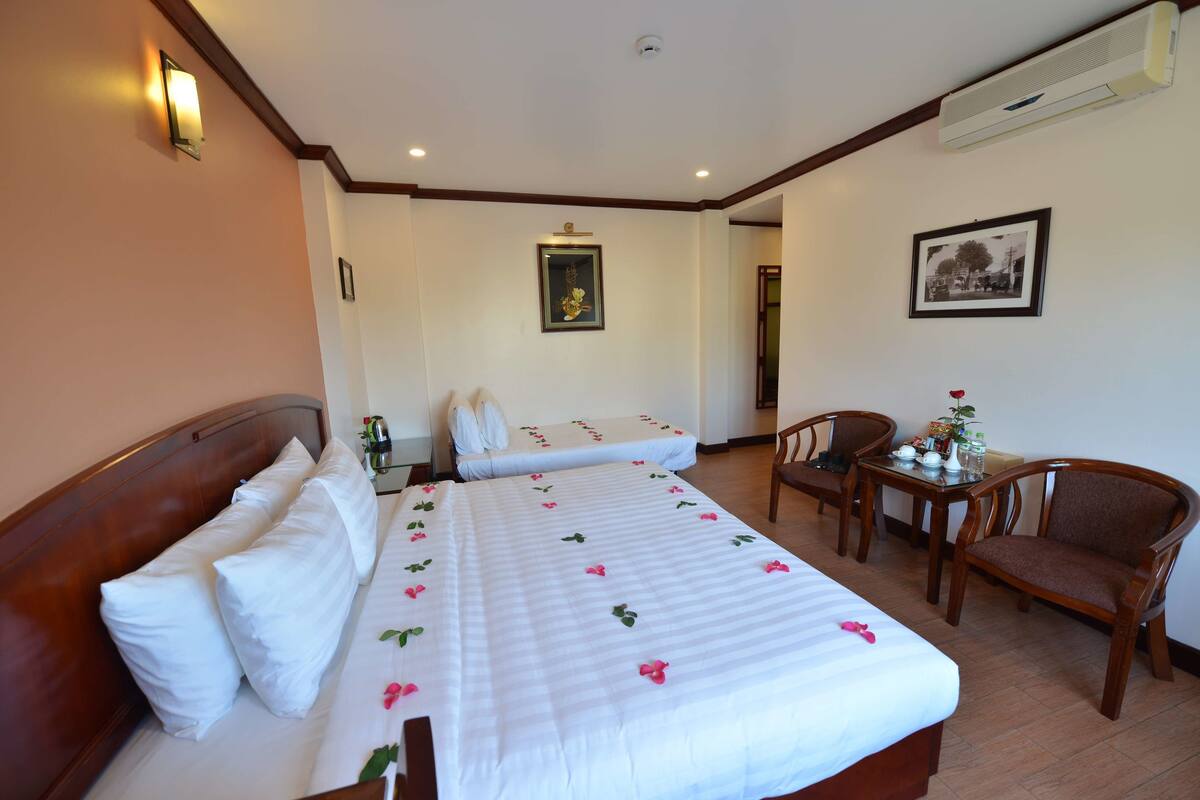 Quarto casal ou duplo executivo, vista para a cidade | Frigobar, cofres nos quartos, escrivaninha, quartos à prova de som