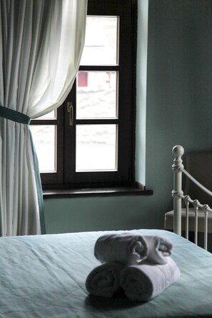Doppel- oder Zweibettzimmer, Bergblick | Schallisolierte Zimmer, Bügeleisen/Bügelbrett, kostenlose Babybetten