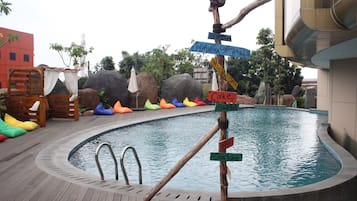 Bar ved poolen
