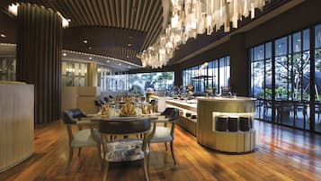 Morgenmadsbuffet hver dag (150000 IDR pr. person)