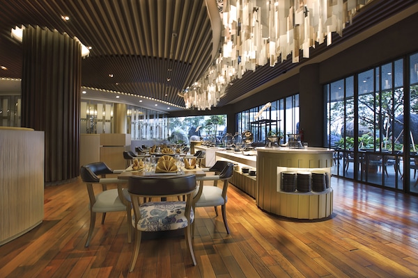 Daily buffet breakfast (IDR 150000 per person)