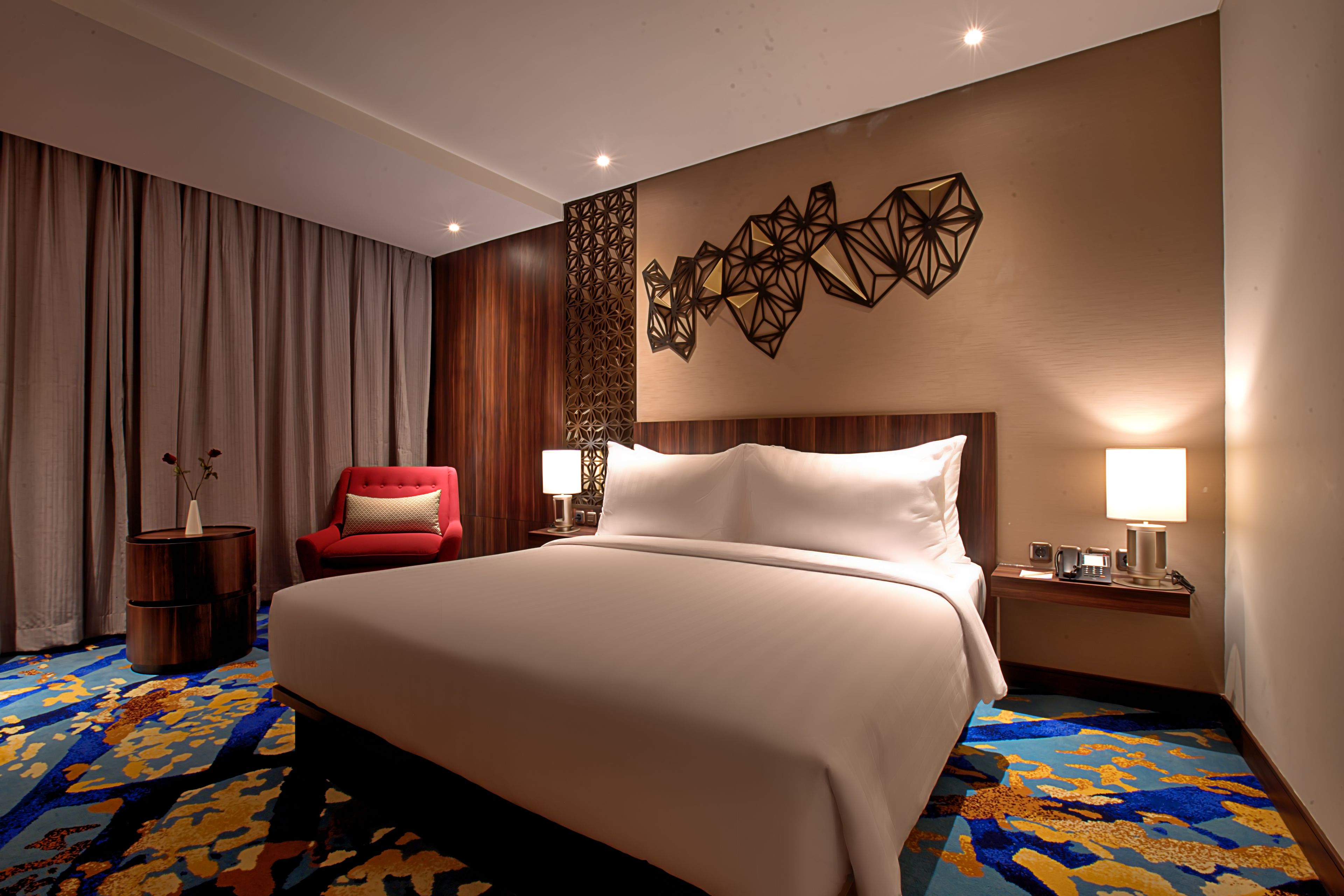 1 bedroom, in-room safe, desk, blackout curtains