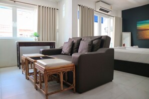 Deluxe Double Room - Sunshine Guest House (Hua Hin)