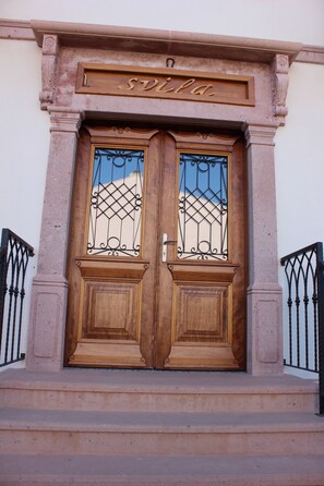 Entrada de la propiedad