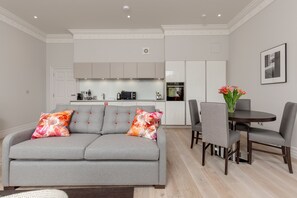 Superior-huoneisto (Castle View) | Oleskelualue | Taulutelevisio