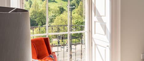 Superior Apartment, Castle View | Desk, iron/ironing board, travel crib, rollaway beds