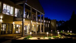 Front of property - evening/night - Hotel SANVIT Lake Resort & Spa (Okuninka)