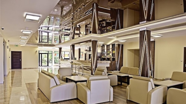 Lobby sitting area - Hotel SANVIT Lake Resort & Spa (Okuninka)