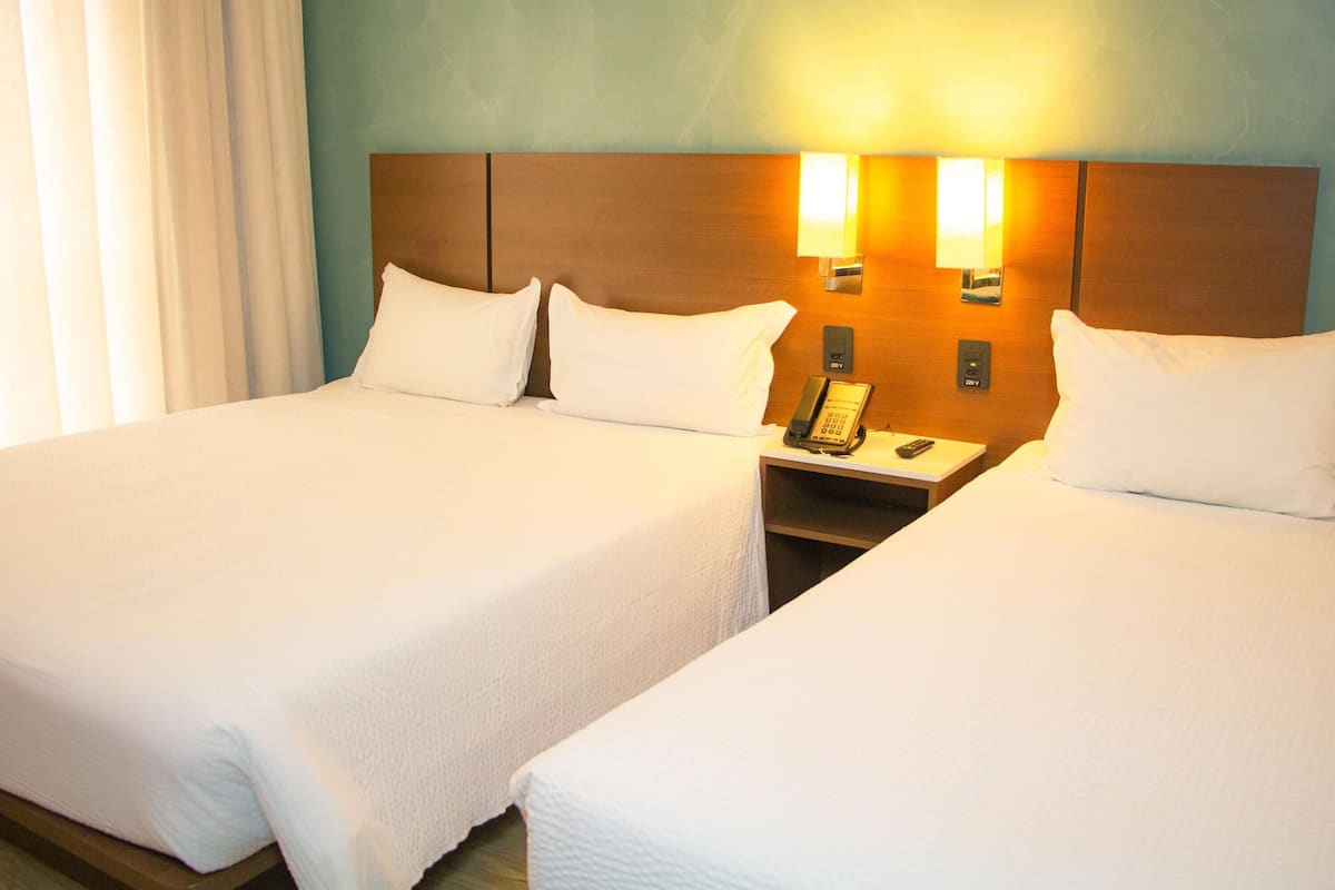 Triple Room, Multiple Beds