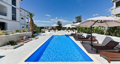 Mediterraneo Garden Apartments