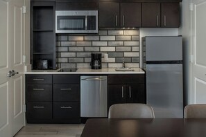 Studio, Multiple Beds | Private kitchen