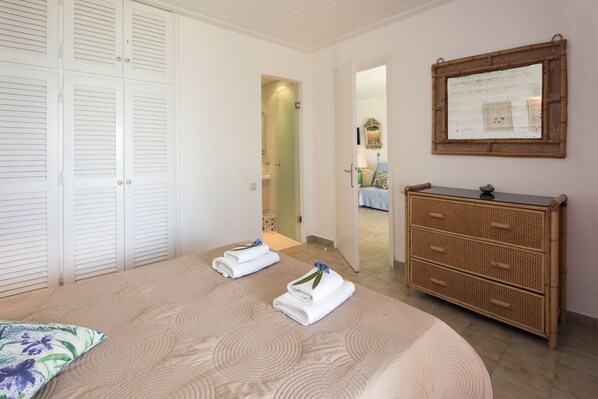 Standard Apartment, 2 Bedrooms, 2 Bathrooms, Beachfront