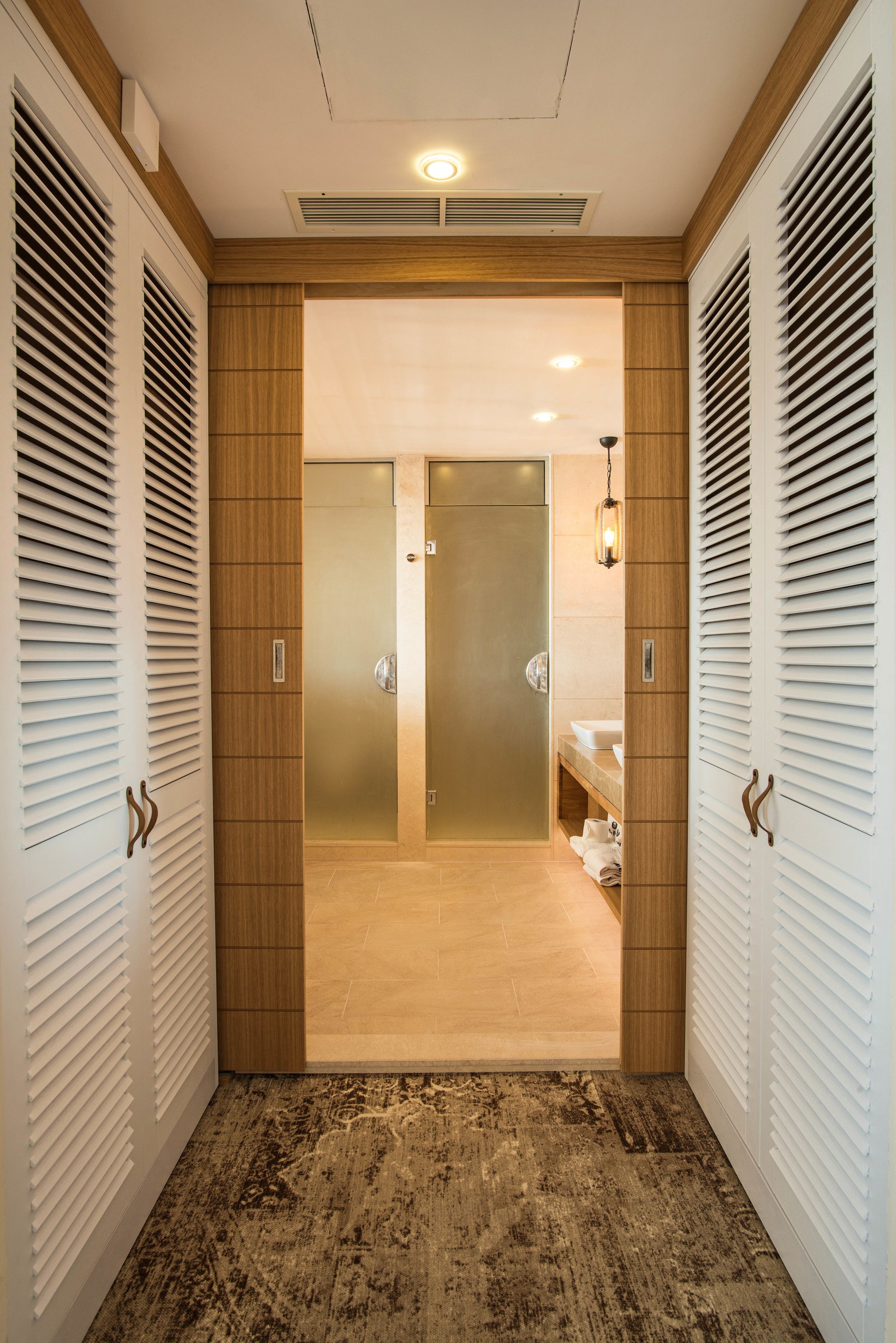 luxury apartment, 1 bedroom, sea view | 1 bedroom, hypo-allergenic bedding, minibar, in-room safe