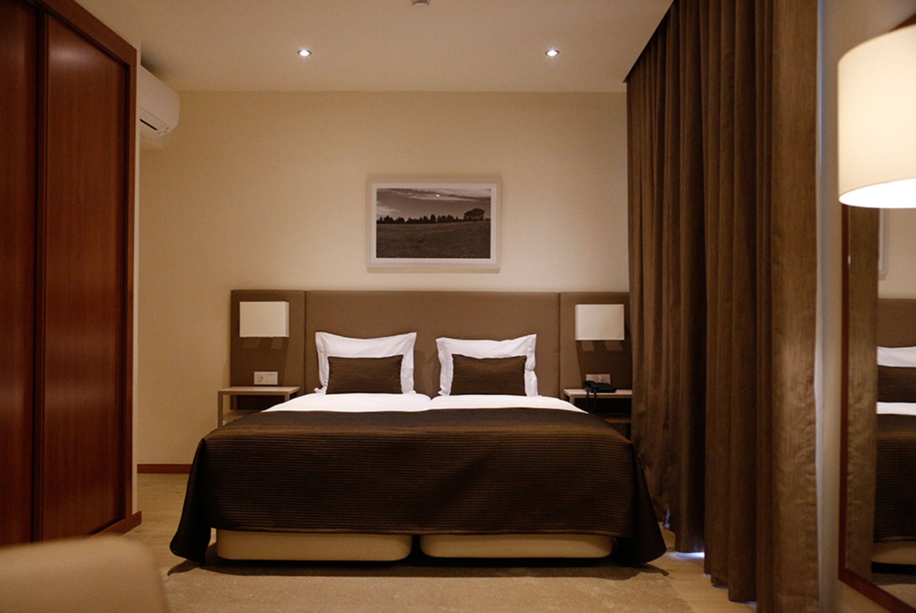 in-room safe, rollaway beds, free wifi