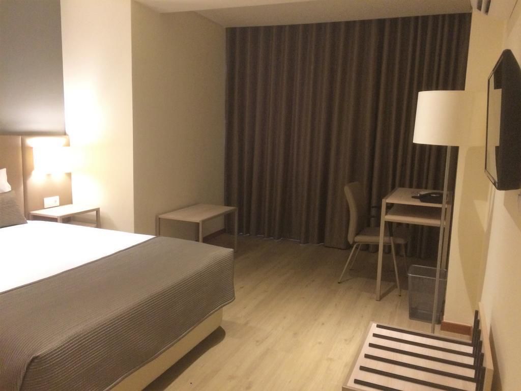 double room, accessible | in-room safe, rollaway beds, free wifi