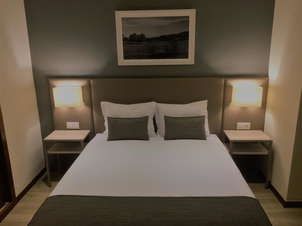 in-room safe, rollaway beds, free wifi