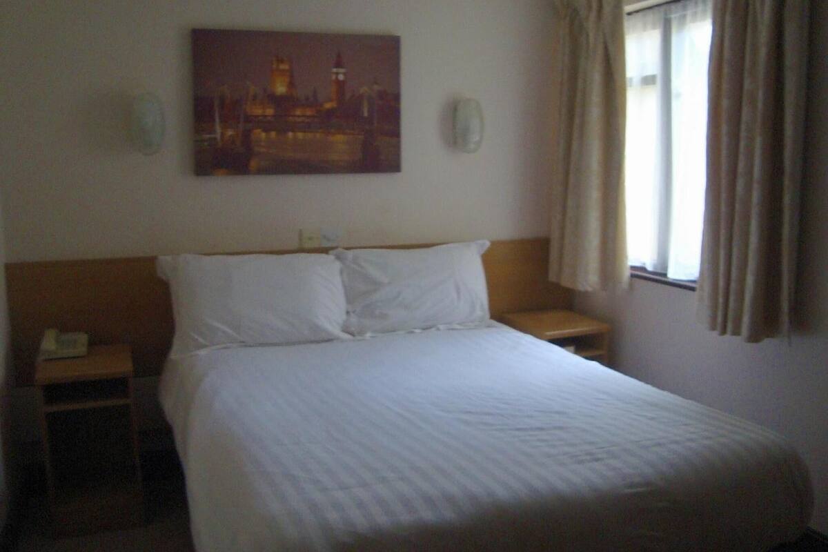 desk, blackout curtains, free wifi, bed sheets