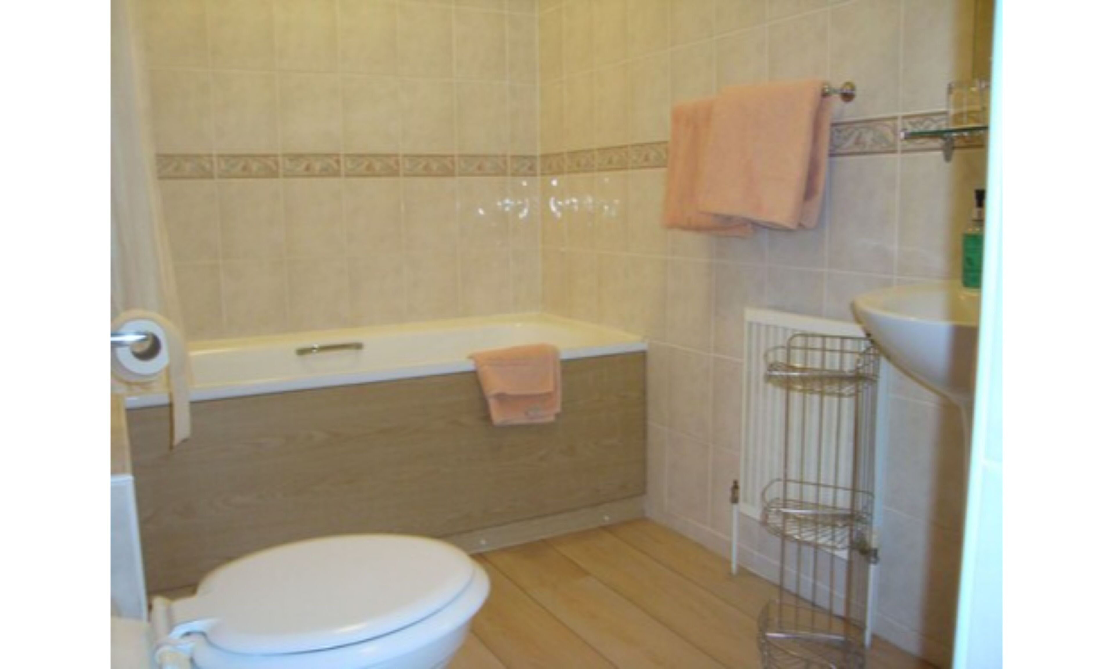double room | bathroom | free toiletries, hair dryer, towels