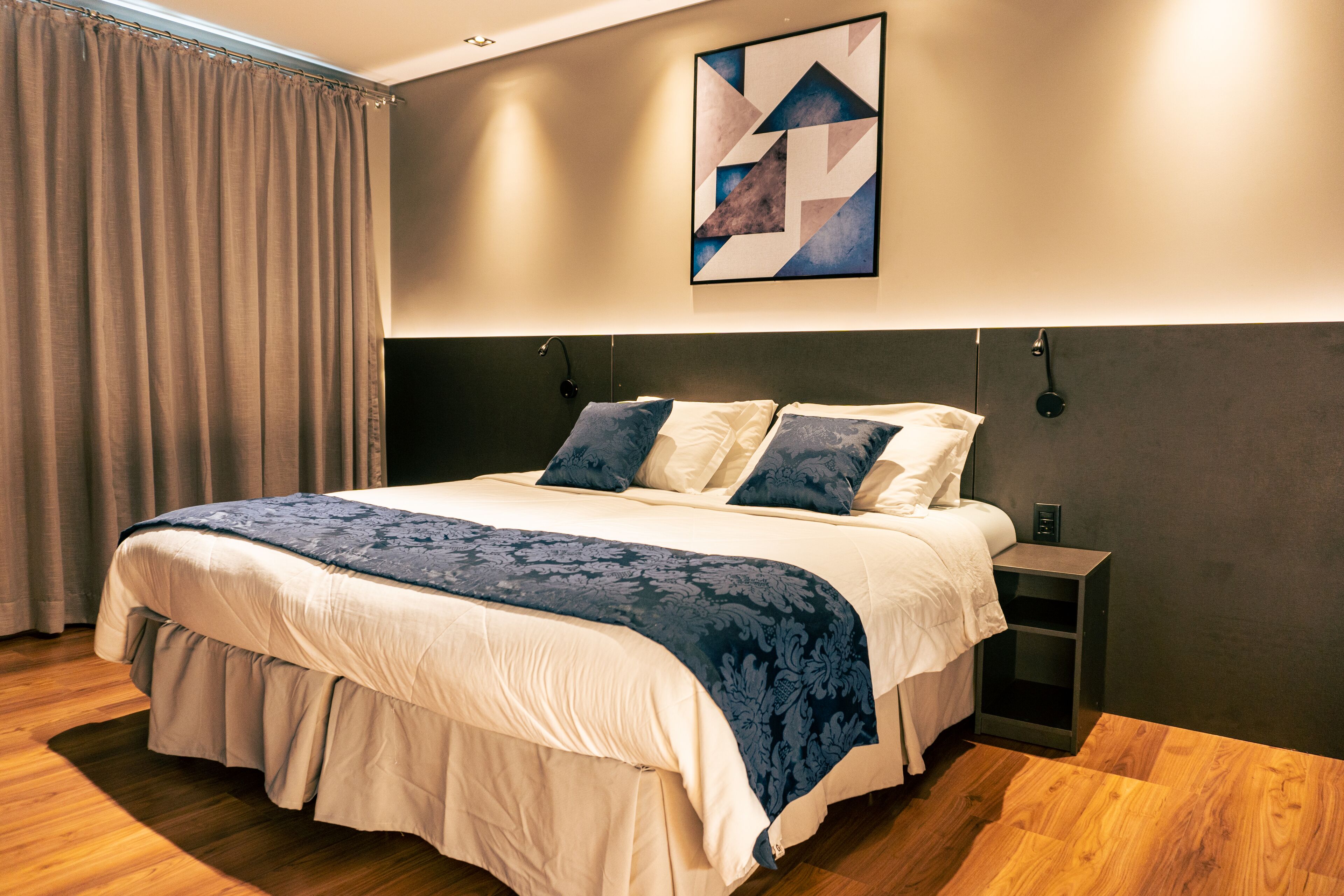 minibar, desk, iron/ironing board, free wifi