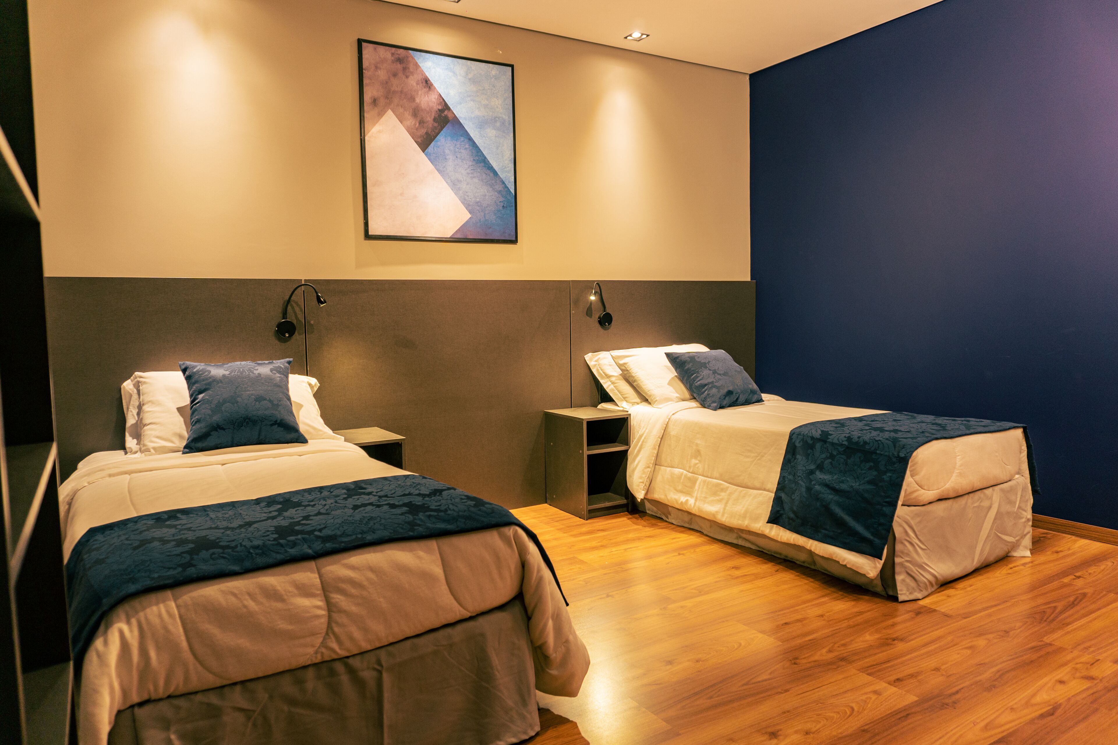 minibar, desk, iron/ironing board, free wifi