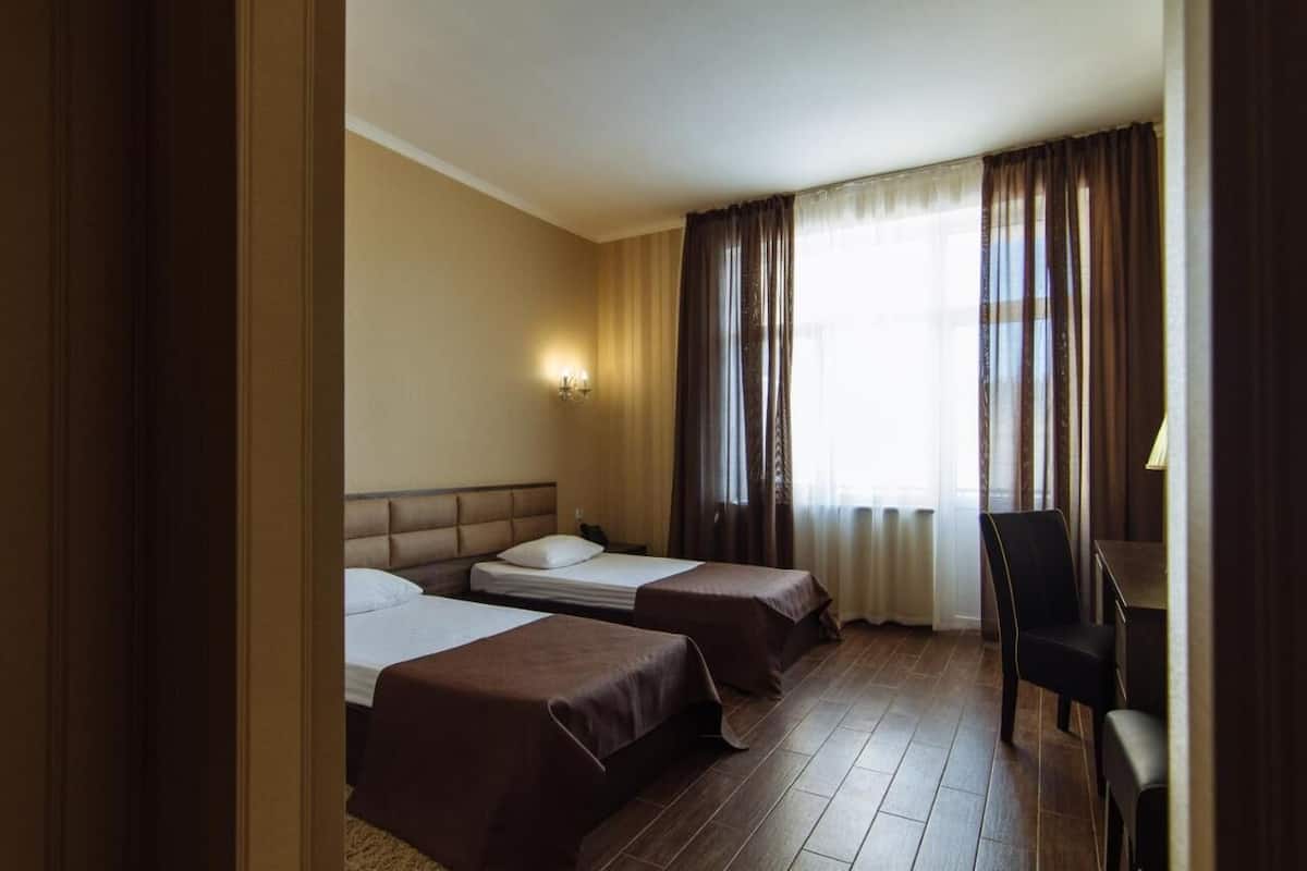 Superior Room, 2 Twin Beds | Desk, soundproofing, iron/ironing board, rollaway beds (surcharge)