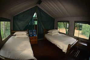 Mutale Falls Safari Camp in Makuya Park | 1 bedroom, free cribs/infant beds