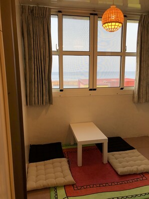 Comfort-Vierbettzimmer, Balkon, Meerblick | Balkon