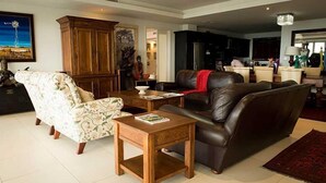 Comfort House, 3 Bedrooms | Ruang tamu