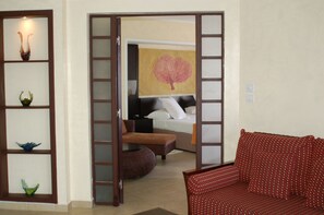 Suite (Sanctuary) | Minibar, Zimmersafe, Schreibtisch, Bügeleisen/Bügelbrett