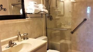 Standard Room, 1 Queen Bed, Private Bathroom, City View (Chayil) | Bathroom | Combined shower/tub, rainfall showerhead, free toiletries, hair dryer