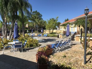 Outdoor pool - Freedom FL Condos of Kissimmee (Kissimmee)