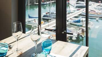 Se sirven desayunos, comidas y cenas