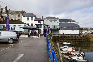 숙박 시설 정면