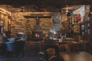 Bar (on property) - Chainlocker (Falmouth)