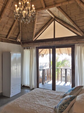 Deluxe Room, 1 Double Bed, Terrace | Free WiFi, bed sheets - Puerto Antiguo (Los Organos)