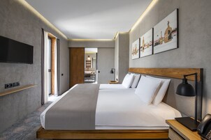 Double or Twin Room (Corner)