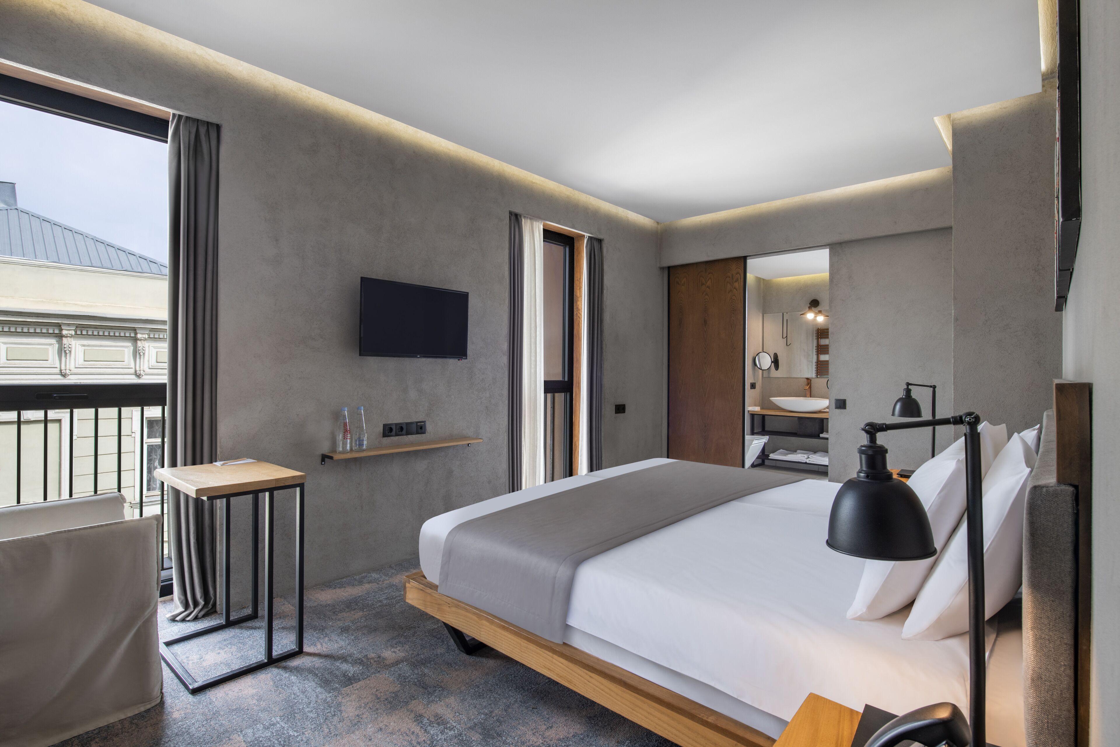 double or twin room (corner) | in-room safe, desk, free wifi