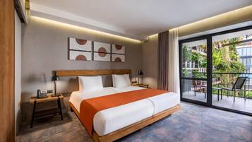 In-room safe, soundproofing, iron/ironing board, free WiFi
