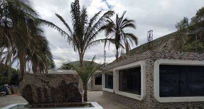 Hostal Davinci Mitad del Mundo