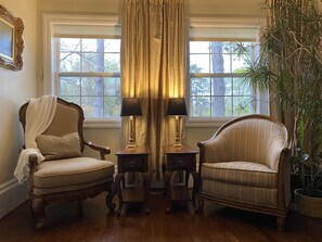 ロビー応接スペース