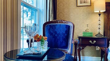 Signature Room, 1 Bedroom, Park View | Egyptian cotton sheets, premium bedding, individually decorated